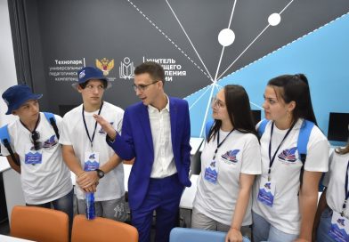 В Омске школьники из Луганска начали изучать историю России
