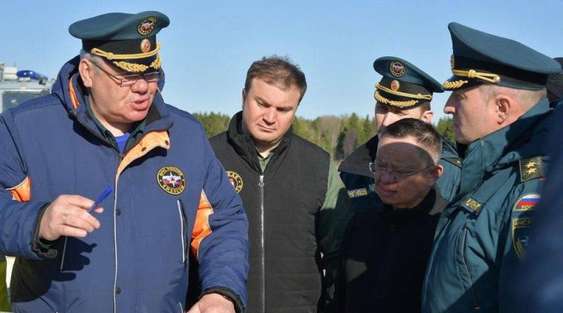Губернатор вместе с руководителем МЧС России и  главой Минстроя России сегодня работают в Усть-Ишимском районе