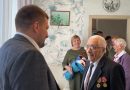 Руководитель Минспорта Омской области поздравил ветерана с Днем Победы