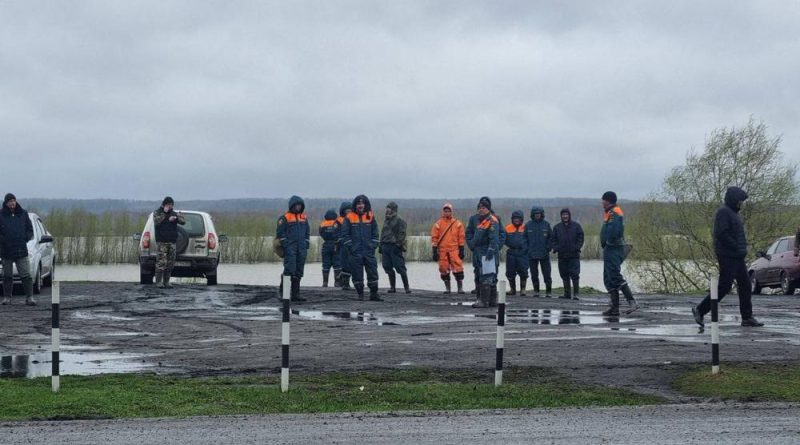 Виталий Хоценко: Продолжаем эвакуацию жителей Усть-Ишимского района в безопасные места